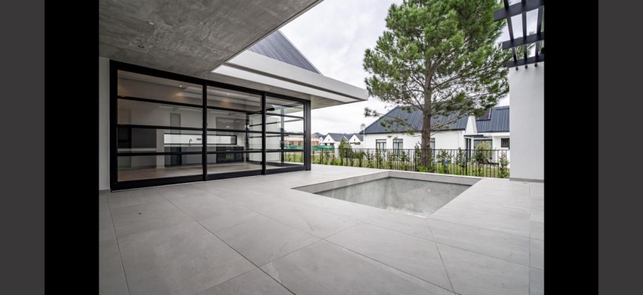 4 Bedroom Property for Sale in Pearl Valley at Val de Vie Western Cape